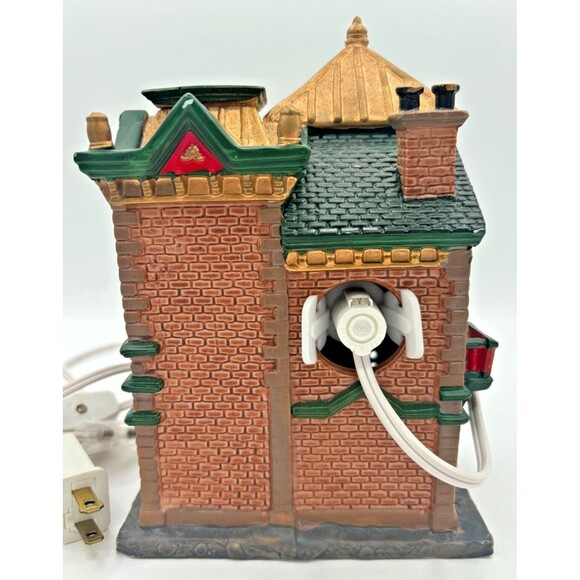 Lemax Village Collection Fire House No 3 Lighted Building 2004 #323095 Working! - Picture 4 of 16